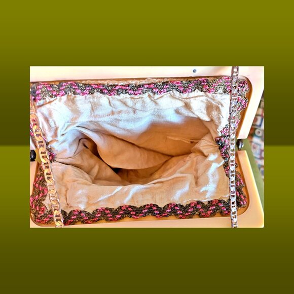 Authentic Early 20th Century Glass Beaded Art Deco Purse with Bakelite Frame - Picture 6 of 6